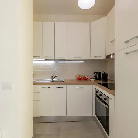 Maloja, 10 - Casa Maloja - Ampio Apartment Milan